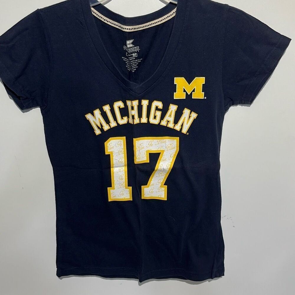 Colosseum Women's Multicolor Michigan 17‎ V-Neck Short Sleeve T-Shirt Medium